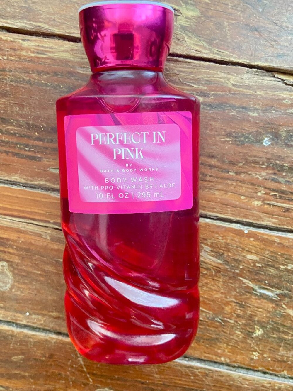 Bath & Body Works Perfect in Pink Body Wash with Pro-Vitamin B5 + Aloe 10 fl oz